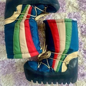 Vintage Moon Boots striped Blue Pink Green size 8 made in Korea
